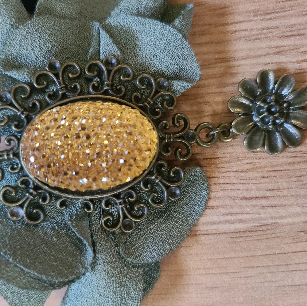 🌟 4/$20 Victorian Inspired Bracelet and Ring - Picture 2 of 6